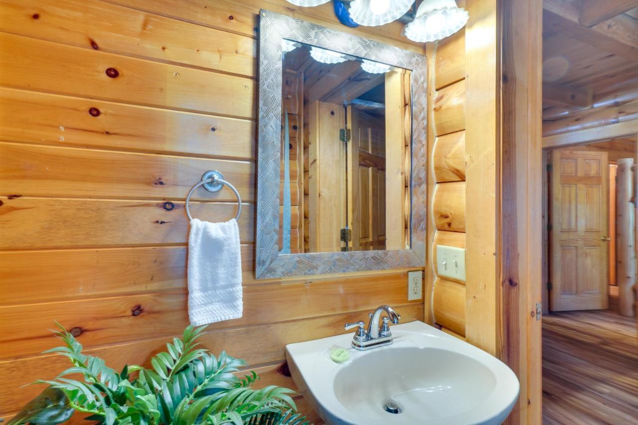 Lovely Gatlinburg Cabin With Private Hot Tub! Extérieur photo
