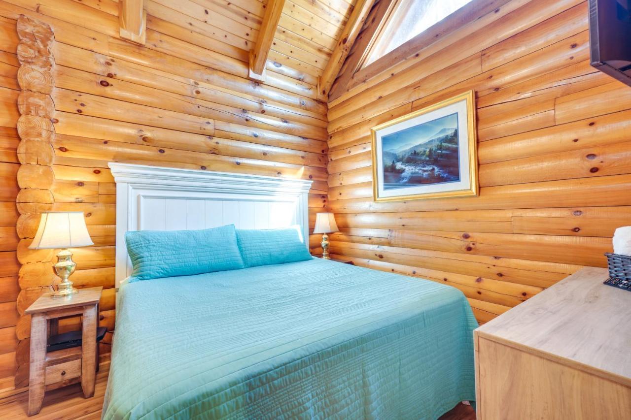 Lovely Gatlinburg Cabin With Private Hot Tub! Extérieur photo