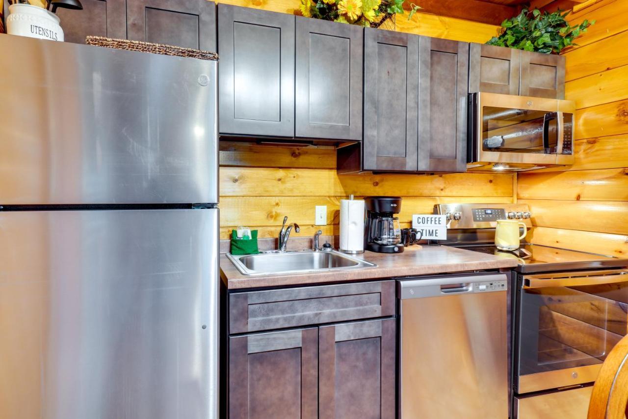 Lovely Gatlinburg Cabin With Private Hot Tub! Extérieur photo