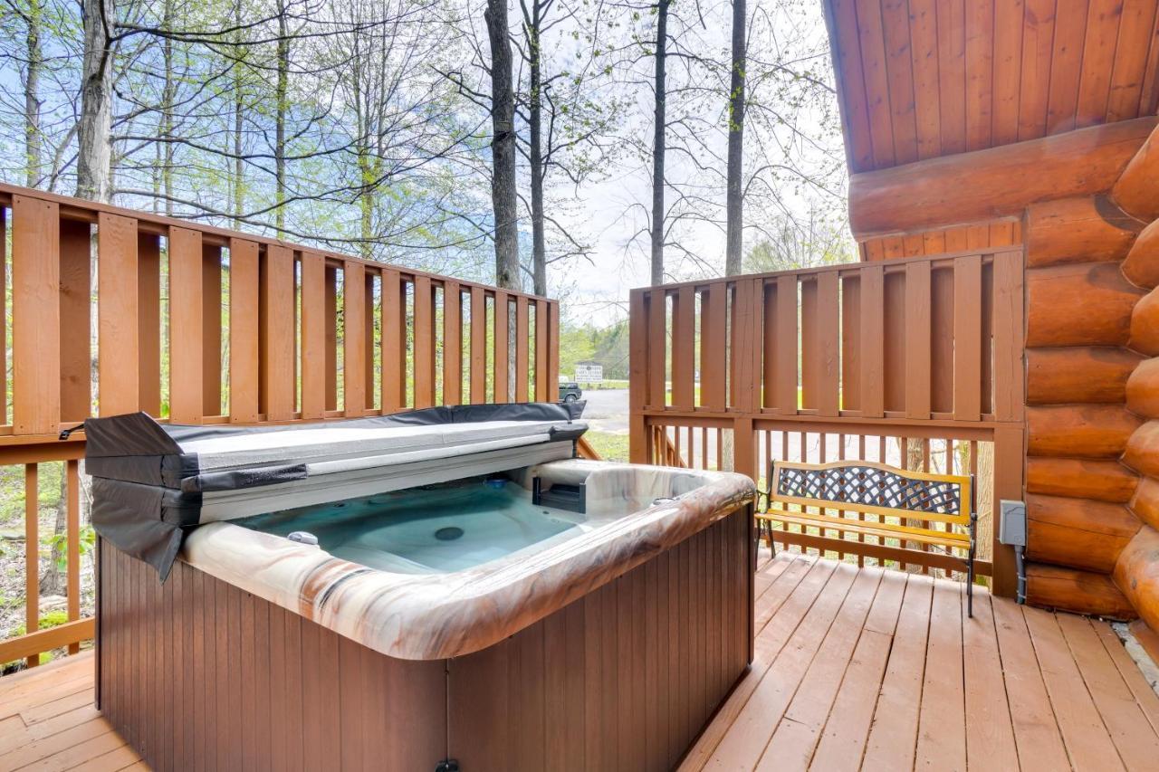 Lovely Gatlinburg Cabin With Private Hot Tub! Extérieur photo